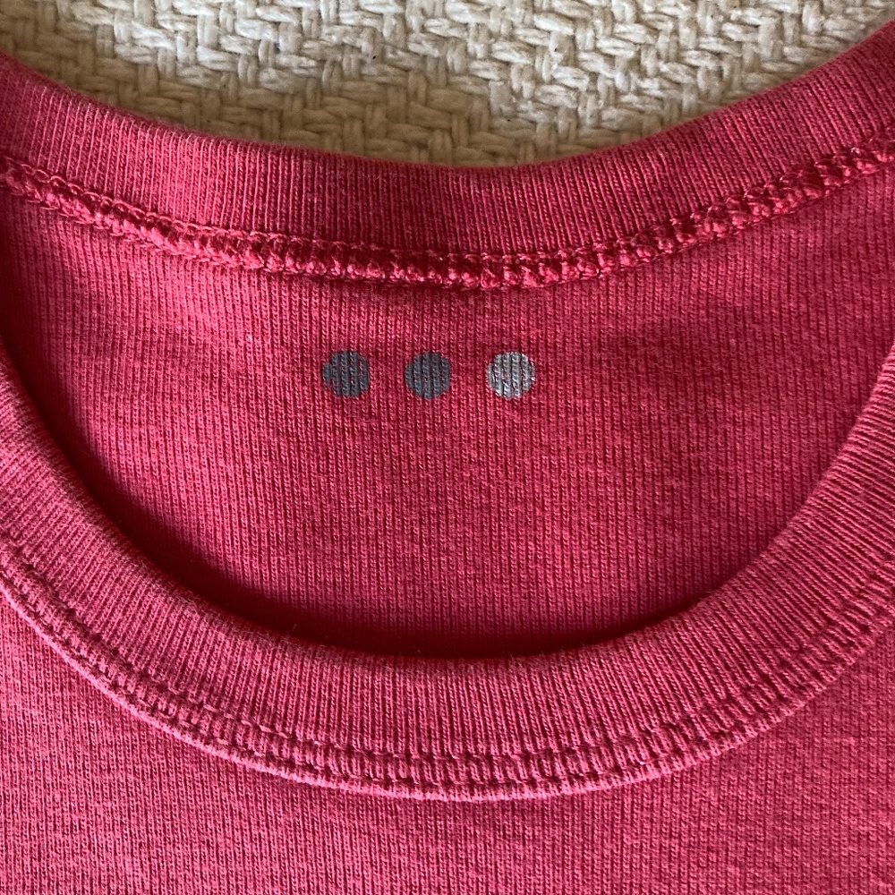 woman three dot raspberry tee shirt